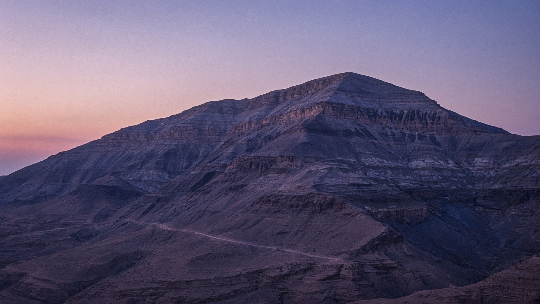 جبل حفيت بين العين وعمان